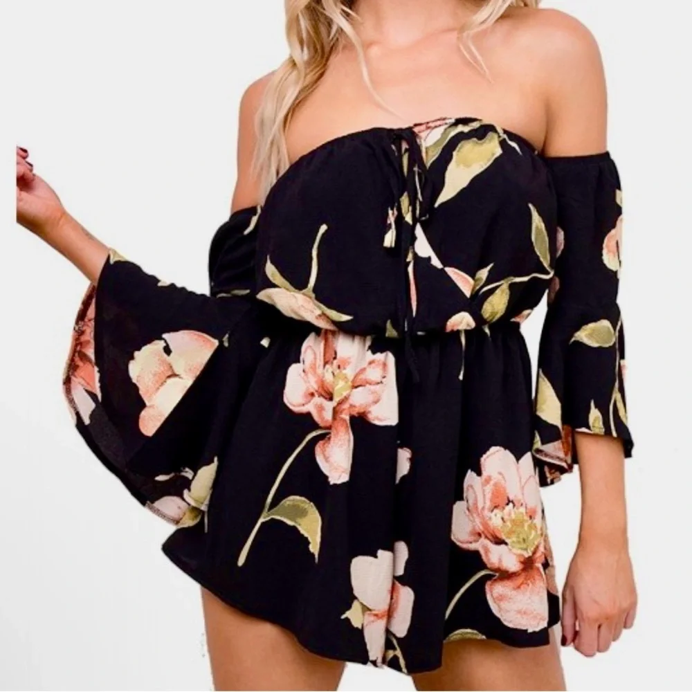 Luxxel Floral Off-Shoulder Romper - size S - Picture 1 of 8